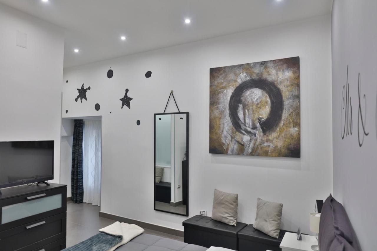 Residenza Napoli Centrale Екстериор снимка