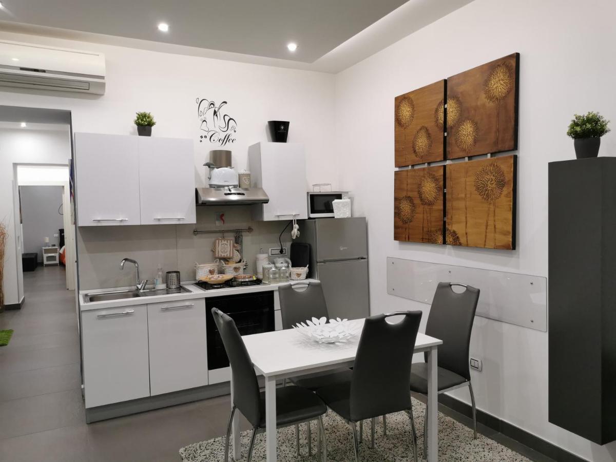 Residenza Napoli Centrale Екстериор снимка