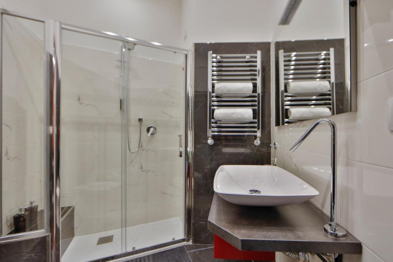 Residenza Napoli Centrale Екстериор снимка