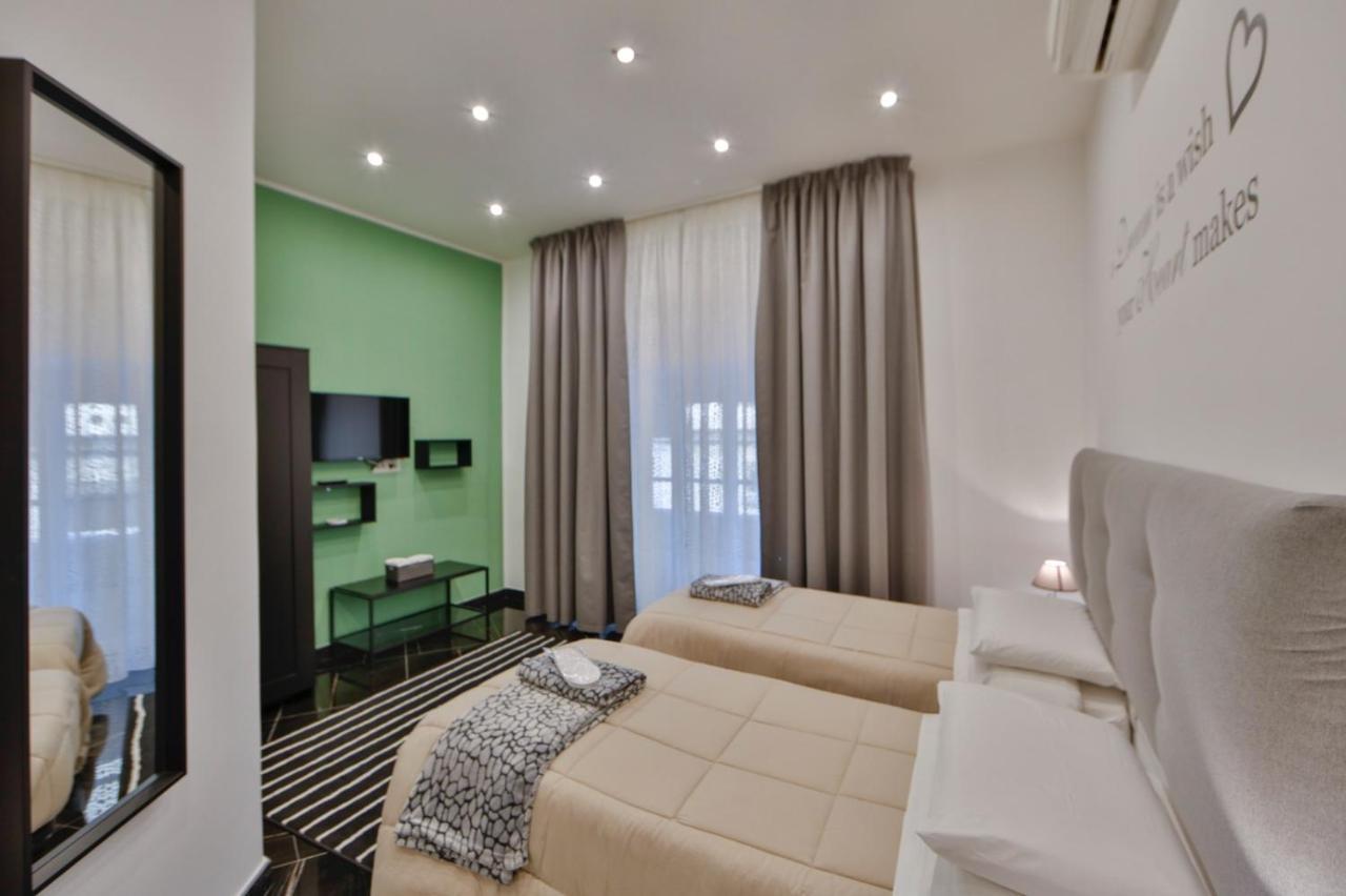 Residenza Napoli Centrale Екстериор снимка